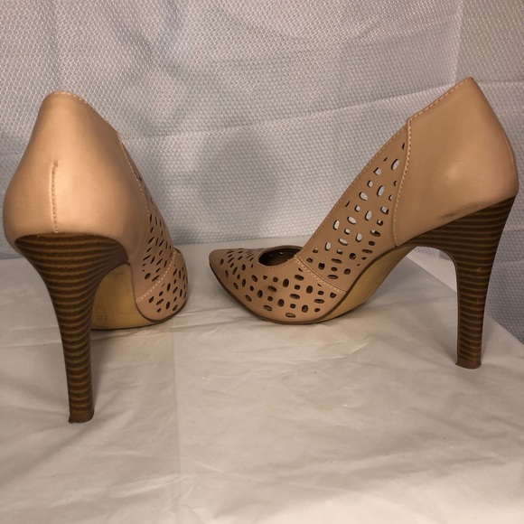Restricted Laser Cut Long Island Heels, Blush/Nude - Picture 8 of 8